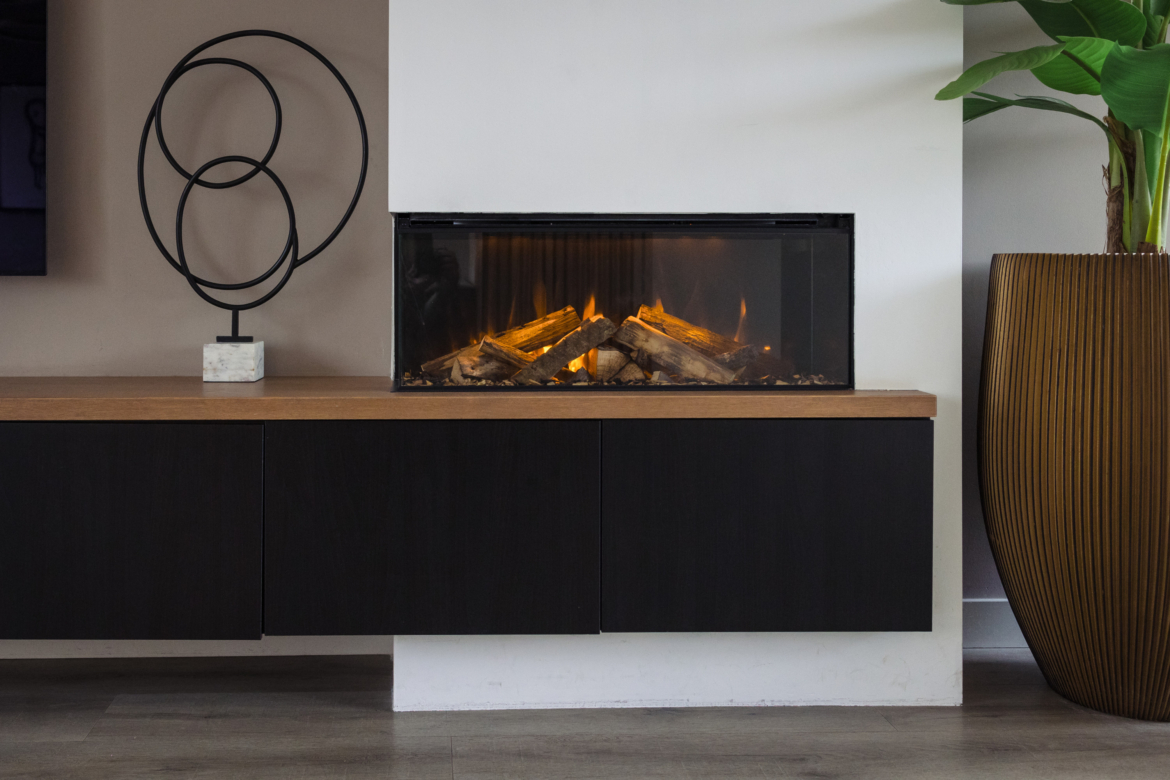 British Fires New Forest 870 met maatwerk meubel